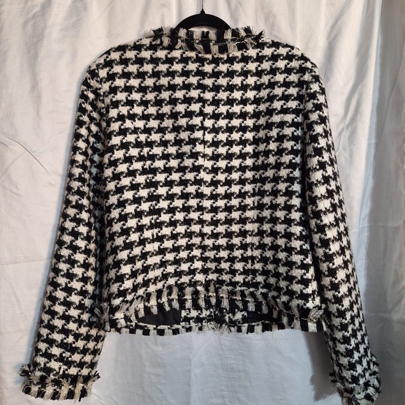 Balmain-Inspired Prando Tweed Houndstooth Jacket — Gold Buttons (Size 44) - Picture 4 of 4
